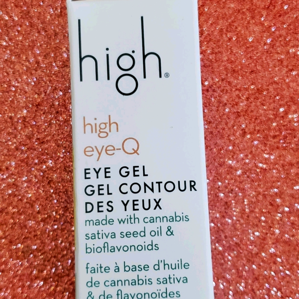 Eye gel contour